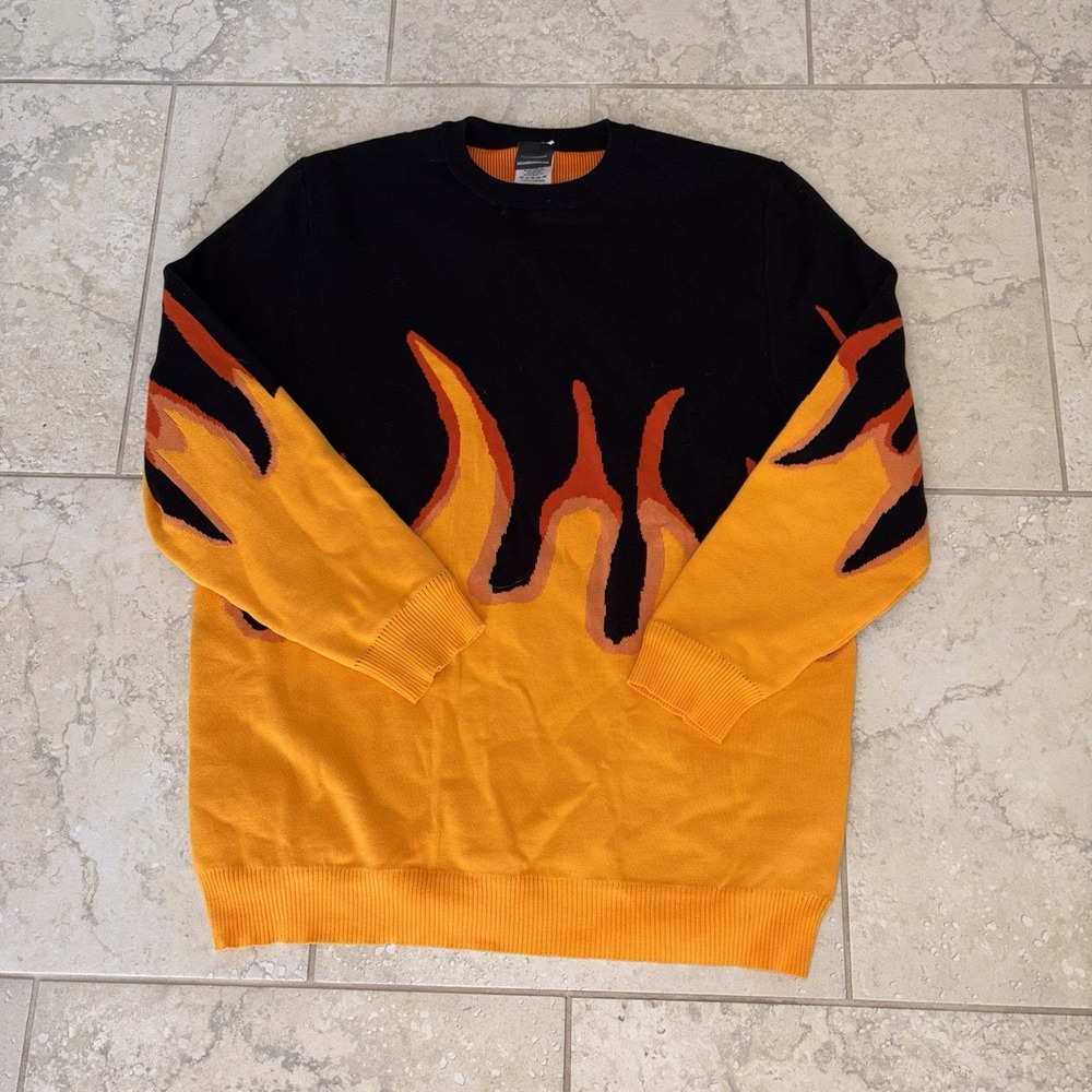 Dreambranding Heavy Weight Nap Flame Sweater Size XL Minecraft Fire